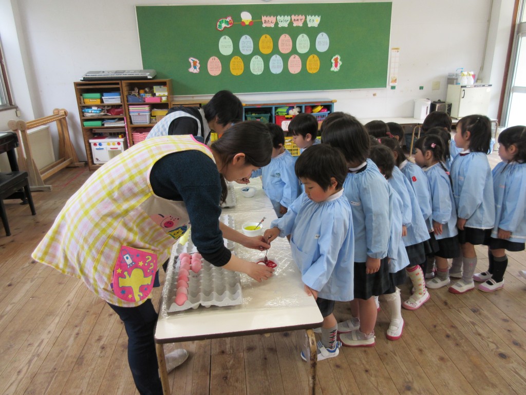 イースターエッグ作り